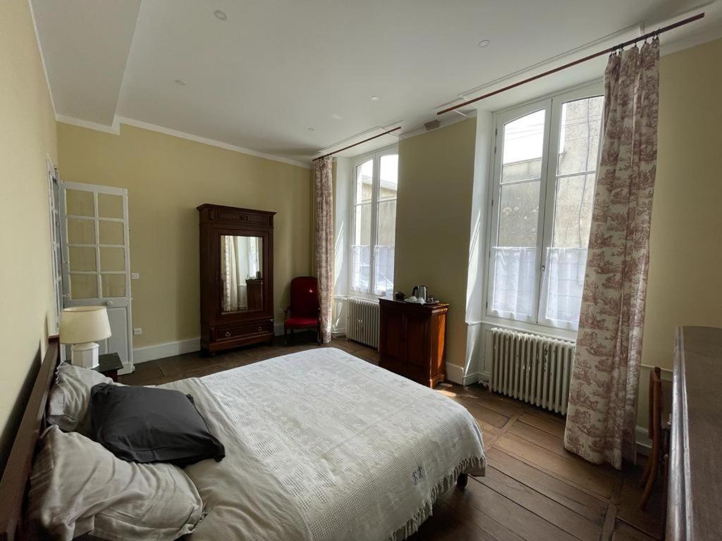 Jardin Des Remparts Bed and Breakfast Orthez Εξωτερικό φωτογραφία